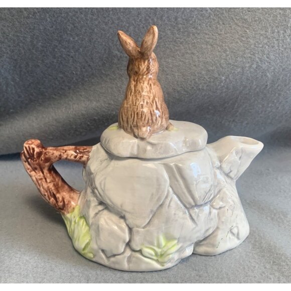 Vintage Rabbit-Themed Ceramic Teapot From 1992 By C.S.B. LTD - Picture 3 of 13